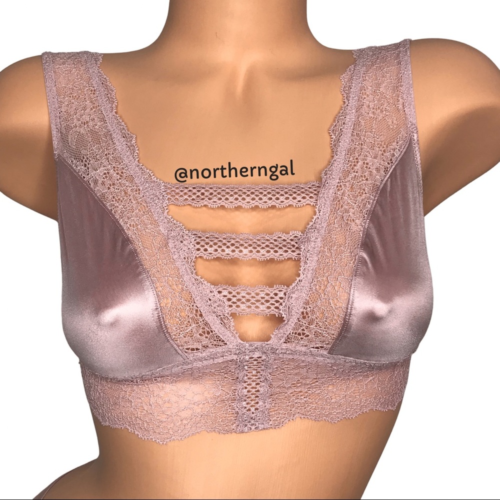 Victoria's Secret Chantilly Lace Plunge Bralette